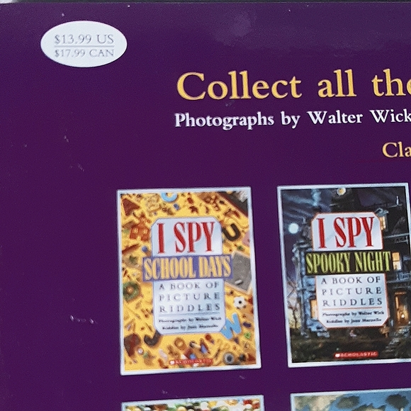 2 Entertaining Books - Picture 4 of 11